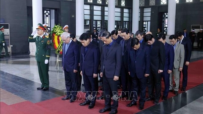 Eski Bakanlar Kurulu Başkan Yardımcısı Doan Duy Thanh'ın cenaze töreni