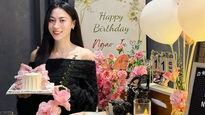 La reina de belleza del voleibol Kieu Trinh celebra su cumpleaños con su amado.
