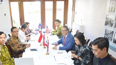 Vietnam, Santiago'da (Şili) ASEAN Komitesi Başkanlığı görevini tamamladı ve başkanlığı Endonezya'ya devretti.