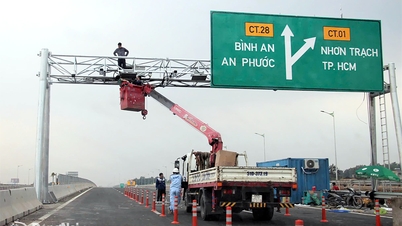 Comenzó la instalación del sistema de cobro electrónico de peaje en la autopista Bien Hoa - Vung Tau.