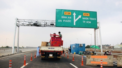 L'autoroute Bien Hoa - Vung Tau procède en urgence à l'installation du système de péage électronique (ETC) avant le début de son exploitation temporaire.