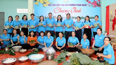Uniunea Femeilor din Phan Rang a donat 110 turte de orez lipicios (bánh chưng) membrelor aflate în circumstanțe dificile.