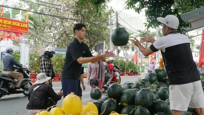 Rộn ràng “chợ dưa” ngày Tết