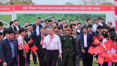 Some photos of General Secretary To Lam's activities during his visit and work in Dak Lak province.