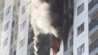 In einer Wohnung im 16. Stock eines PH-Apartmentgebäudes bricht ein Feuer aus.