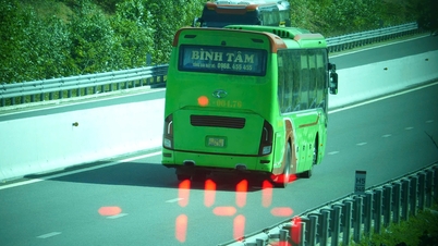 Jalan tol Van Phong - Nha Trang memungkinkan kecepatan 90 km/jam, sedangkan bus tidur dapat mencapai kecepatan hingga 145 km/jam.