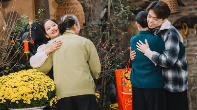 Vu Dieu Thao の「Peaceful Tet Together」（琵琶の演奏についての歌）を聴くと、ただ家に帰りたくなります。