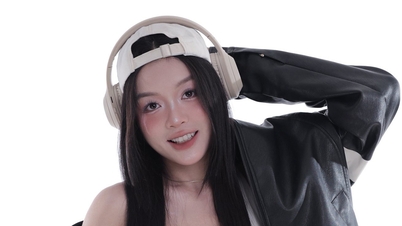 The Lunar New Year photo series of volleyball hot girl Kieu Vy has gone viral on social media.