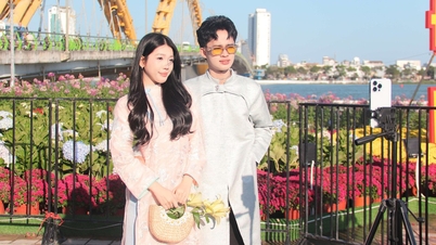 Da Nang'ın çiçek sokağı, resmi açılışından önce bile fotoğraf çekmek için gelen ziyaretçileri kendine çekmeye başladı.