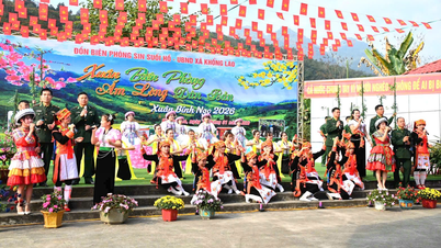 ឈរយ៉ាងរឹងមាំនៅលើព្រំដែន - និទាឃរដូវក្តៅនៅក្នុងចិត្តរបស់ឆ្មាំព្រំដែន។