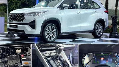 A Toyota Innova Cross Hybrid reduziu oficialmente seu preço para menos de 1 bilhão de VND.