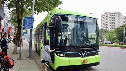 Hanoi, 2026 Ay Takvimi Yeni Yılı (At Yılı) boyunca 9 gün süreyle 128 güzergahta ücretsiz tren ve otobüs bileti sunuyor.