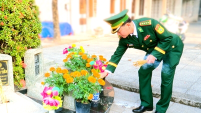 Bộ đội Biên phòng Tây Ninh viếng Nghĩa trang liệt sĩ Châu Thành
