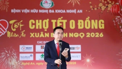 Ấm lòng 'Chợ Tết 0 đồng' cho 1.000 bệnh nhân ở lại điều trị dịp Xuân