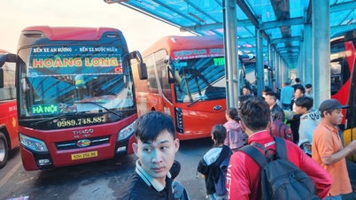 Ho-Chi-Minh-Stadt: Am 26. Tag des chinesischen Neujahrsfestes strömten zahlreiche Passagiere zu den Busbahnhöfen und Flughäfen.