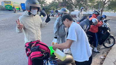 750 liters of free gasoline will be given to people returning home for Tet (Lunar New Year).