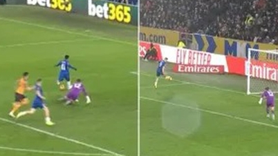 Chelsea a raté deux des « occasions les plus incroyables de la saison ».