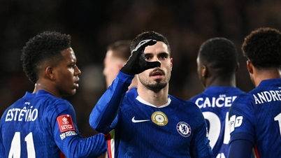 Pedro Neto signe un triplé et Chelsea s'impose largement en FA Cup.
