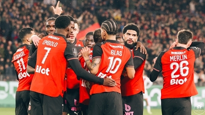 PSG lider et sjokkerende tap og risikerer å miste topplassen i Ligue 1.