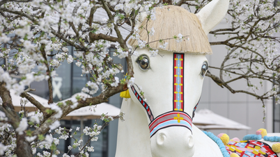 Admire a coleção única de mascotes equinas que celebram o Ano do Cavalo de 2026 em Hanói.