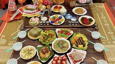 Sugerencias para una bandeja de ofrenda de fin de año completa para el Año Nuevo Lunar 2026 según la tradición.