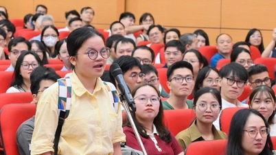 Hanoi Tıp Üniversitesi, Edebiyat, Tarih ve Coğrafya bölüm kombinasyonu için öğrenci alım sürecini durdurmuştur.