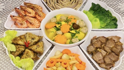 បុណ្យចូលឆ្នាំចិន៖ តើថាសថ្វាយយញ្ញបូជាចុងឆ្នាំគួរតែមានអ្វីខ្លះ ហើយតើអាចរៀបចំវាឱ្យទាក់ទាញយ៉ាងដូចម្តេច?