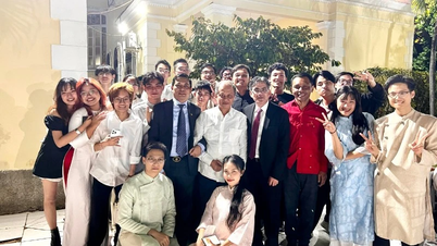 De Vietnamese gemeenschap in Cuba viert het Maan Nieuwjaar van het Paard (Bính Ngọ).
