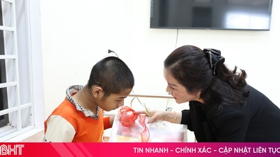 A warm and joyful Tet holiday at a special shelter.