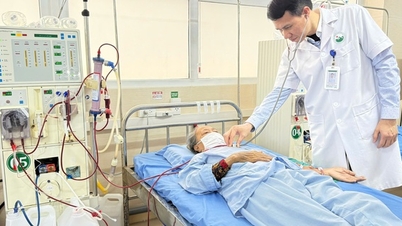 Hospitals remain brightly lit throughout the Lunar New Year holiday, for the health of the people.