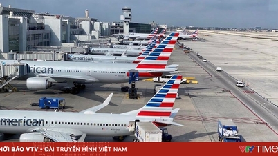 The US airline industry warns of risks from a partial government shutdown.