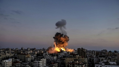 Israel terus melancarkan serangan udara di Gaza, menewaskan sembilan orang.
