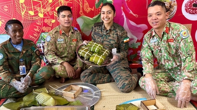 De ontroerende verhalen van de soldaten met blauwe baretten die hun eerste nieuwjaar in Afrika vieren.