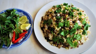 Orez lipicios cu carne de porumbel din Quang Nam