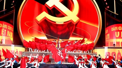 A véspera de Ano Novo foi celebrada com um programa artístico espetacular em Hai Phong, dando as boas-vindas ao Ano do Cavalo de 2026.