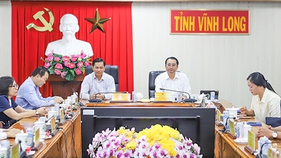 Strive to create breakthroughs and propel the country forward.