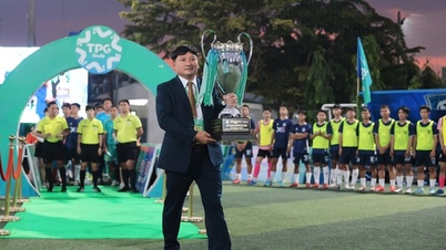 6v6: Lapangan bermain baru dan angin segar bagi sepak bola Vietnam.