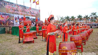 L'équipe féminine de tambours de Doi Tam : Elle fait résonner le rythme des tambours printaniers au pied du mont Doi.
