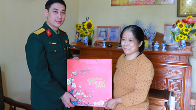 A warm spring filled with camaraderie among the soldiers of the Z129 Ordnance Factory.