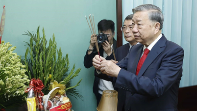 O Secretário-Geral To Lam ofereceu incenso na Cidadela Imperial de Thang Long e prestou homenagem ao Presidente Ho Chi Minh na Casa 67.