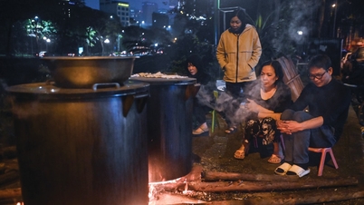 Seporsi kue beras ketan pada malam Tahun Baru.