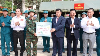 Hai Phong se prépare à accueillir un feu d'artifice pour le réveillon du Nouvel An.