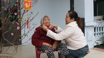Celebrando o Tet (Ano Novo Lunar) com pessoas em circunstâncias especiais.
