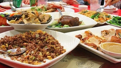 Hidangan aneh di meja makan malam Tahun Baru membuat seorang pria mencari bantuan medis.