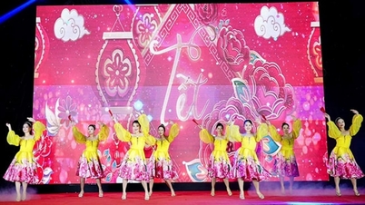 ハノイでは大晦日に多くの芸術プログラムが開催されます。