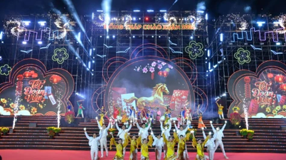 ดงทับ: การแสดงศิลปะอันตระการตาเพื่อเฉลิมฉลองเทศกาลตรุษจีนปี 2026 (ปีม้า) และการแสดงดอกไม้ไฟเพื่อต้อนรับปีใหม่