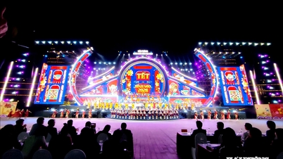 हाई फोंग ने वर्ष 2026 के अश्व वर्ष का शानदार ढंग से स्वागत किया है।
