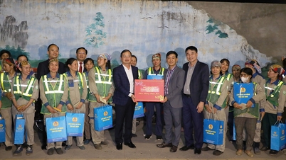 Le président de la province de Bac Ninh a rendu visite à plusieurs unités en service la veille du Nouvel An et leur a apporté ses encouragements.