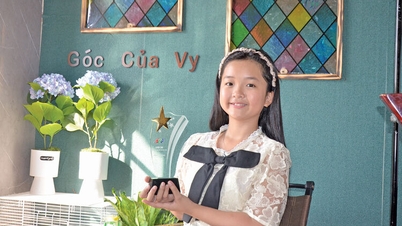 ទេពកោសល្យវ័យក្មេងភ្លឺស្វាង