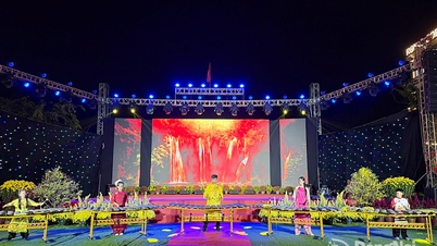 Impressive art program celebrating the Lunar New Year of the Horse in Loc Ninh border commune.